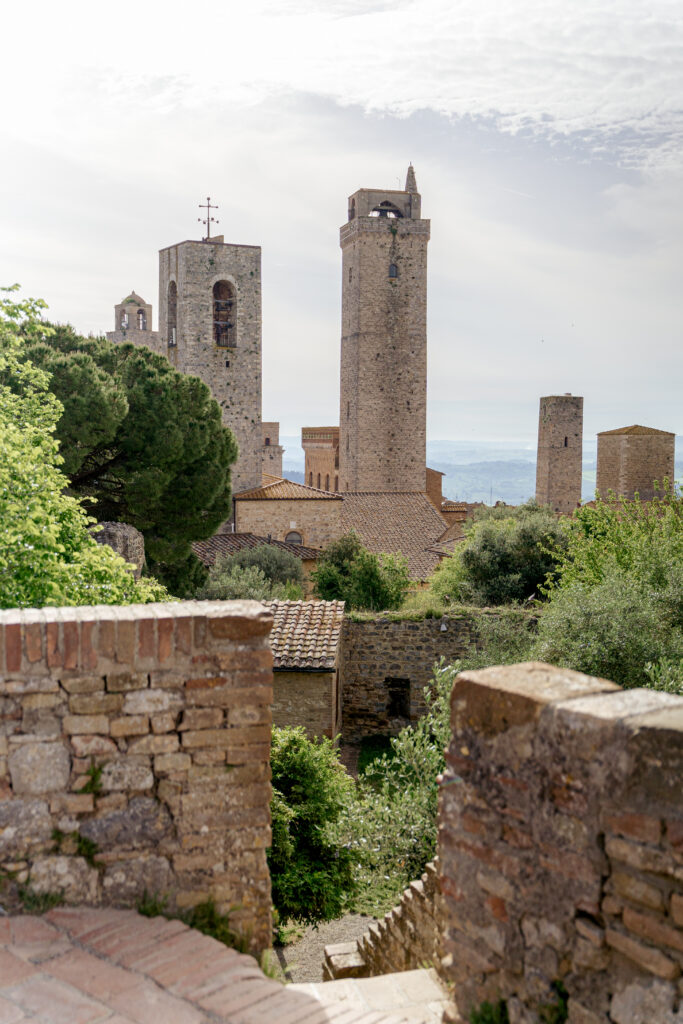 San Gimignano engagement session, italy wedding photographer, tuscany engagement session