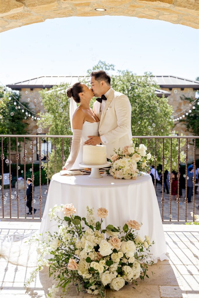 Paso Robles wedding photographer. Rava Winery wedding photographer. Rava Winery wedding. Paso Robles winery wedding. San Luis Obispo wedding photographer. Vineyard wedding in Paso Robles.