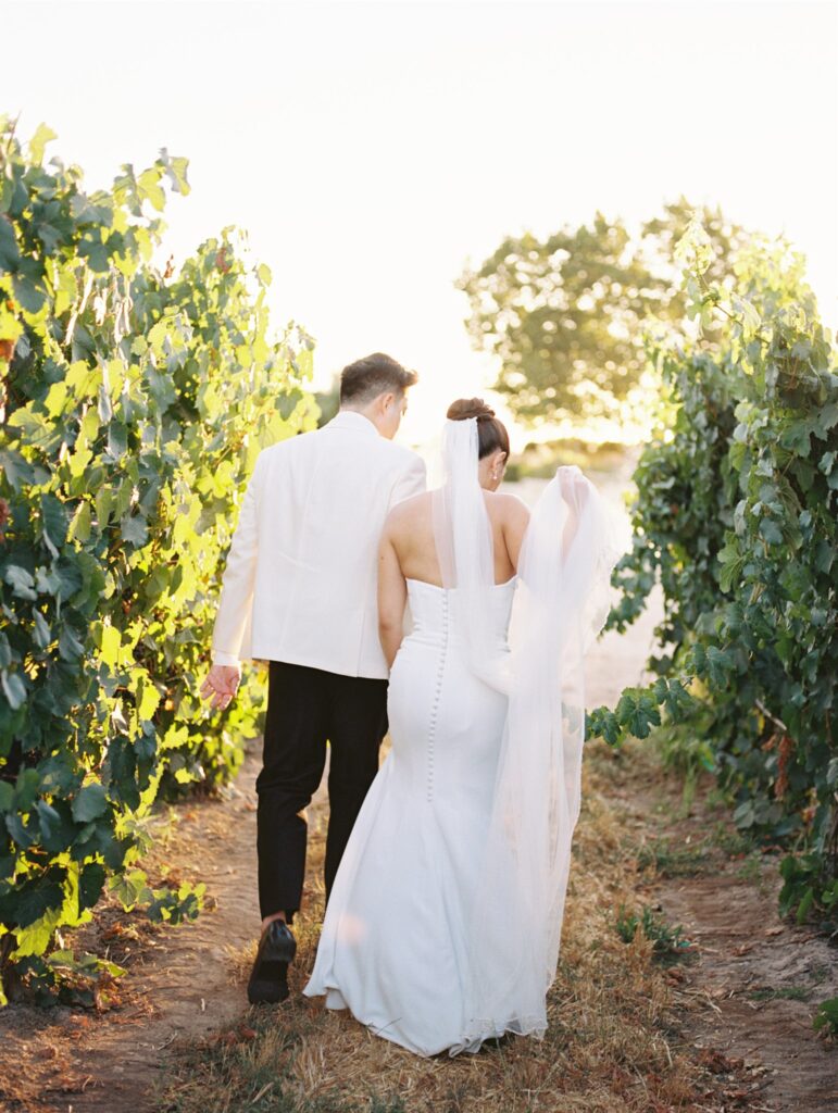 Paso Robles wedding photographer. Rava Winery wedding photographer. Rava Winery wedding. Paso Robles winery wedding. San Luis Obispo wedding photographer. Vineyard wedding in Paso Robles.