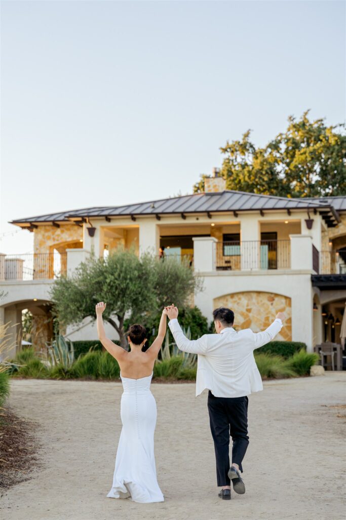 Paso Robles wedding photographer. Rava Winery wedding photographer. Rava Winery wedding. Paso Robles winery wedding. San Luis Obispo wedding photographer. Vineyard wedding in Paso Robles.