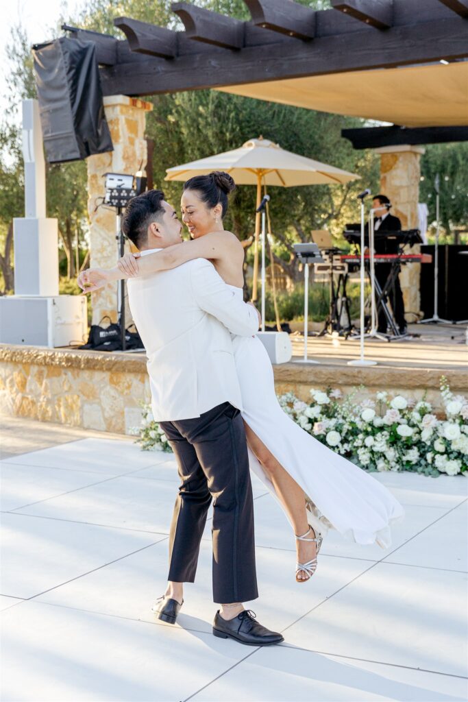 Paso Robles wedding photographer. Rava Winery wedding photographer. Rava Winery wedding. Paso Robles winery wedding. San Luis Obispo wedding photographer. Vineyard wedding in Paso Robles.