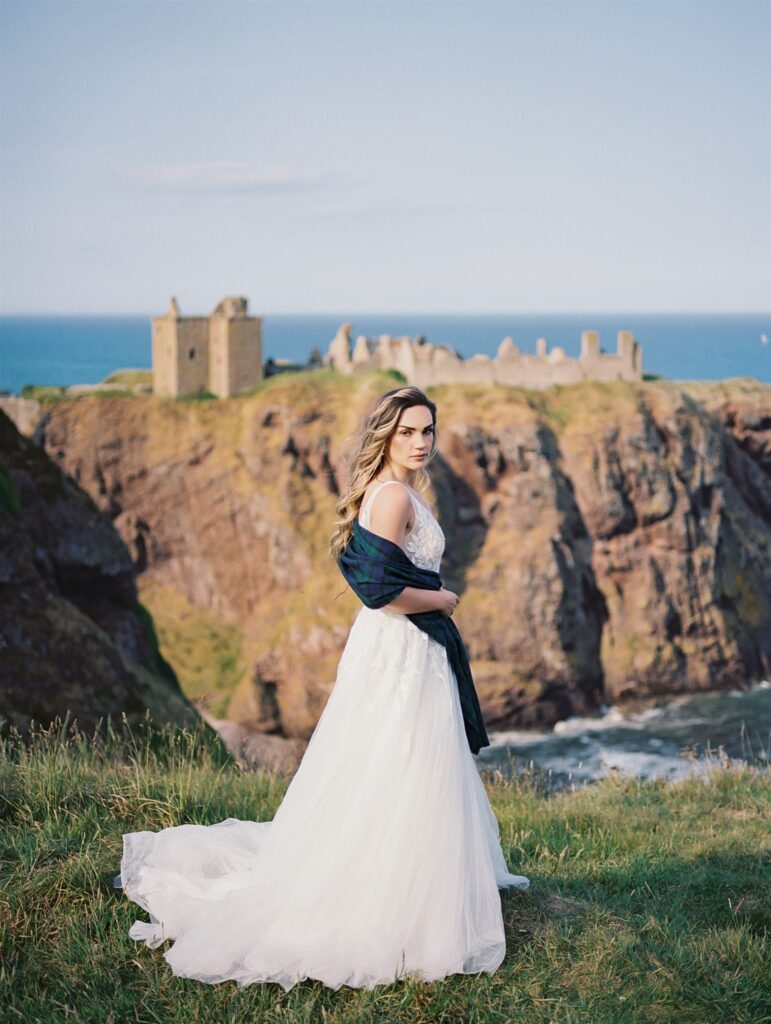 Scotland wedding photographer. Dunnottar Castle wedding. Edinburgh wedding photographer. destination wedding photographer.
