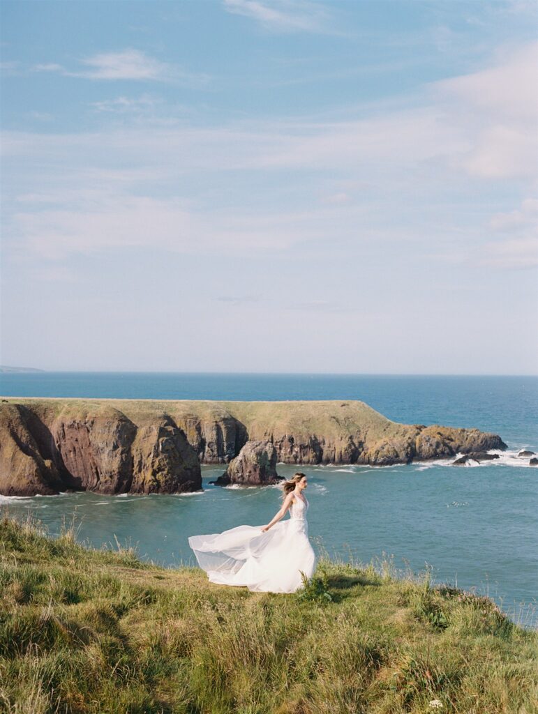 Scotland wedding photographer. Dunnottar Castle wedding. Edinburgh wedding photographer. destination wedding photographer.