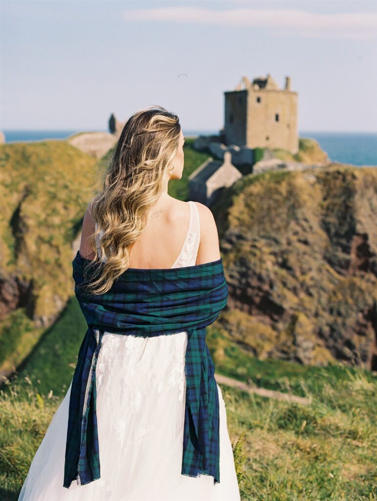 Scotland wedding photographer. Dunnottar Castle wedding. Edinburgh wedding photographer. destination wedding photographer.