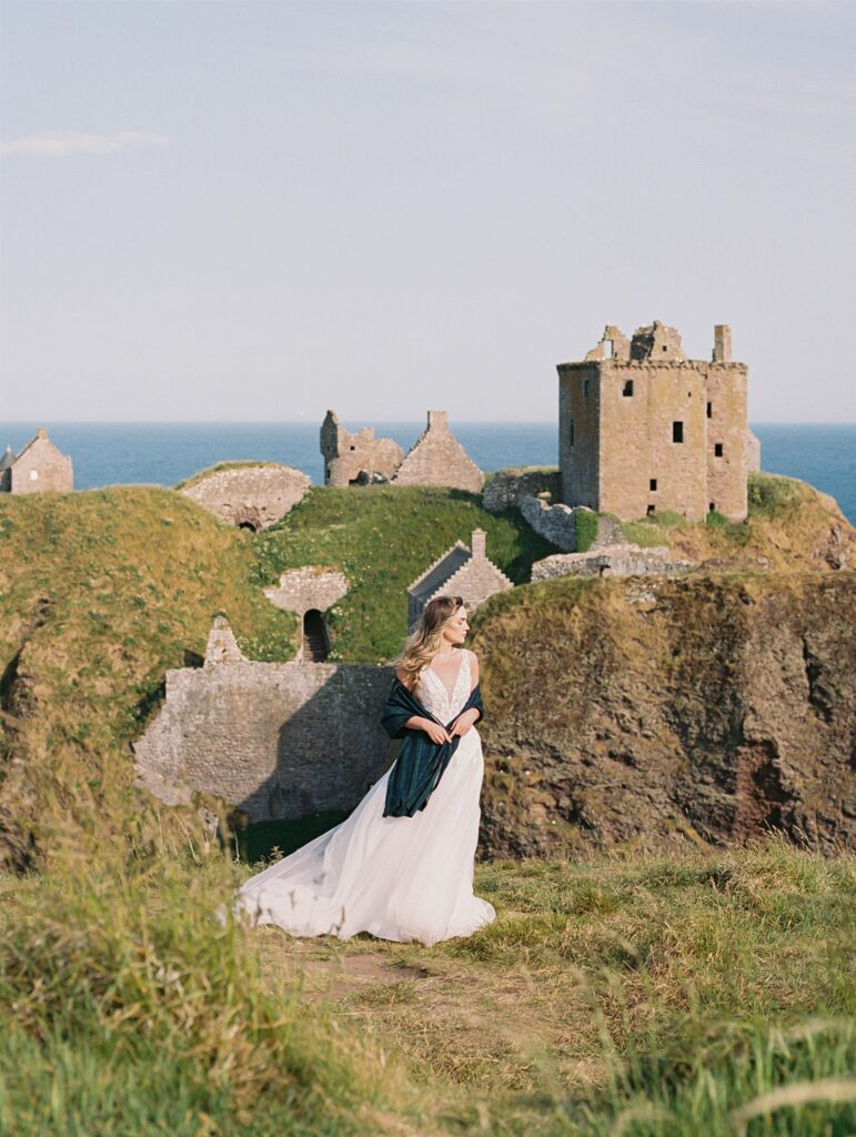 Scotland wedding photographer. Dunnottar Castle wedding. Edinburgh wedding photographer. destination wedding photographer.