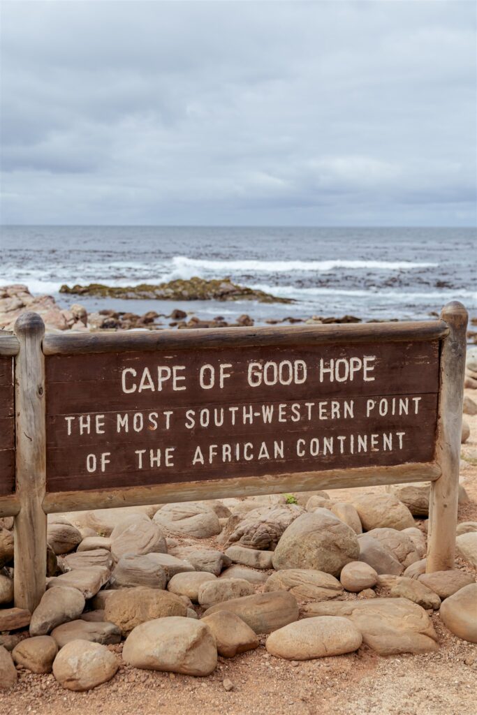 Cape Town destination wedding photographer at Chapman’s Peak. South Africa destination wedding photography in the Cape Winelands. Cape Town wedding weekend for international couples. Cape town wedding photographer.