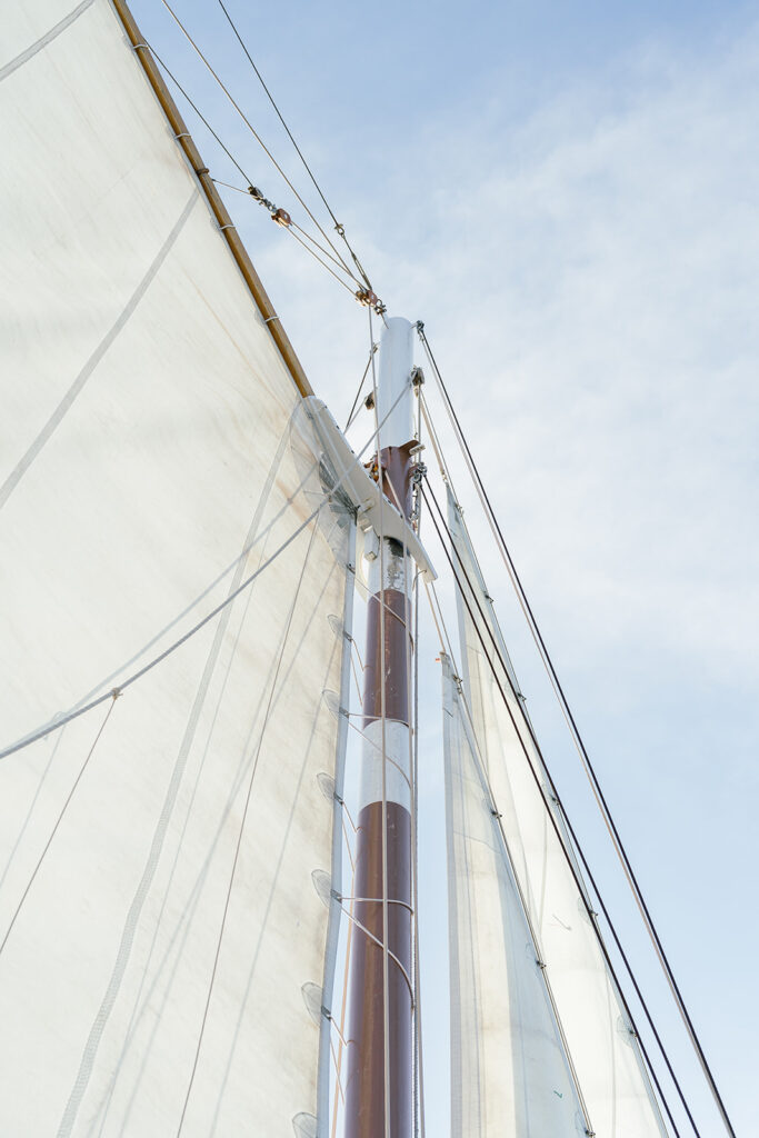 seattle wedding photographer. Sailboat wedding welcome party. washington wedding photographer.